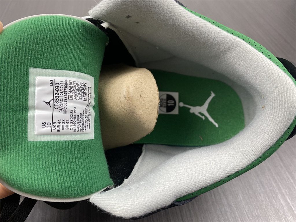 Air Jordan 3 Pine Green